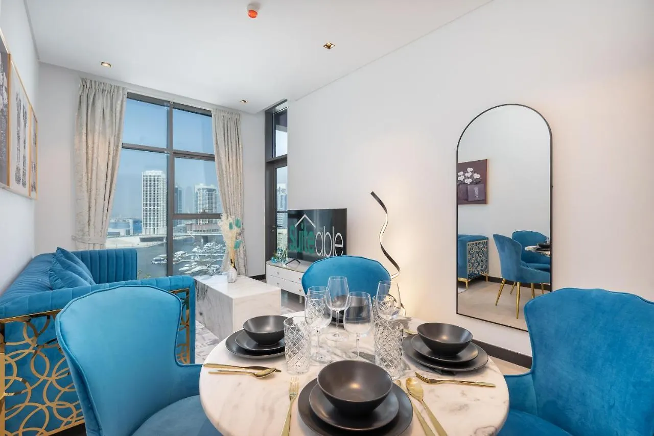 Azure Accents Apartment With Burj Khalifa View Dubaï
